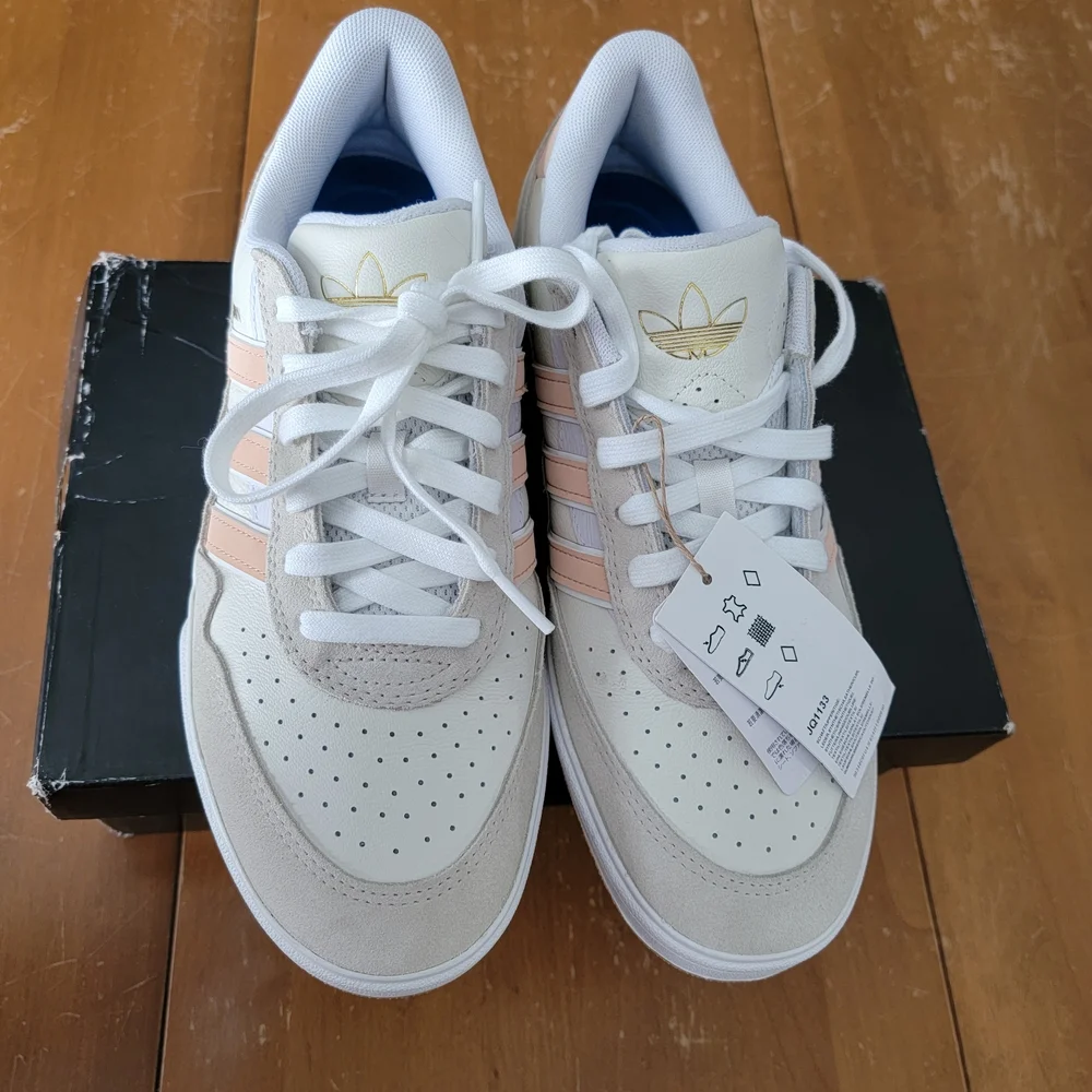 Adidas Tyshawn II Wonder White & Powder Coral Mens 9 / Womens 10 NWT - Picture 4 of 14